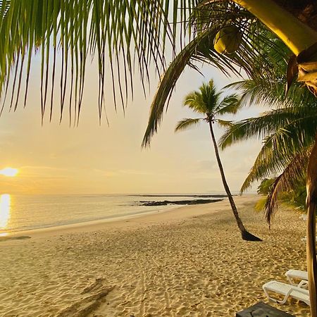 Sonny Island Resort Cabanas Frente Al Mar Punta Bajo Rico Exterior photo