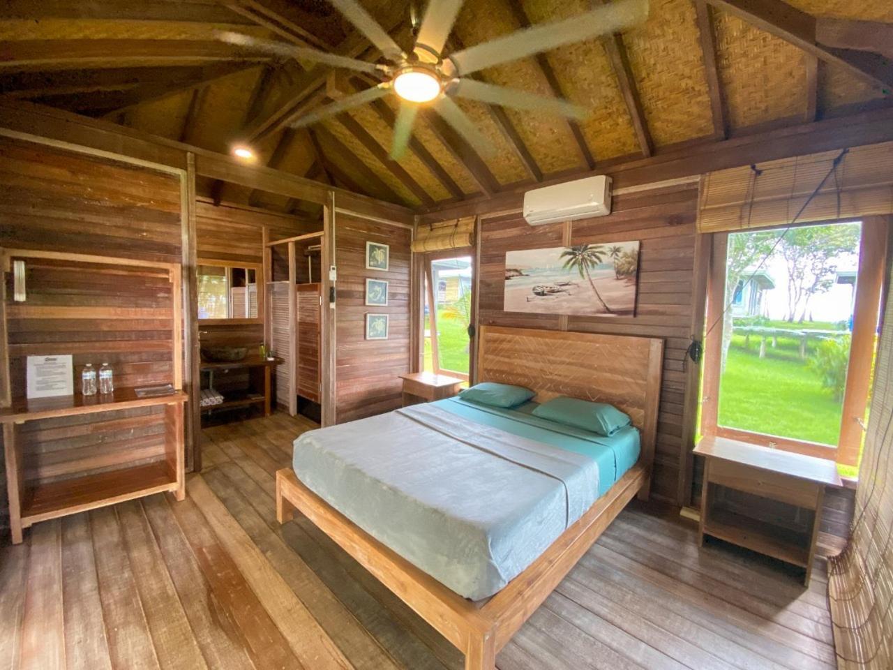 Sonny Island Resort Cabanas Frente Al Mar Punta Bajo Rico Exterior photo