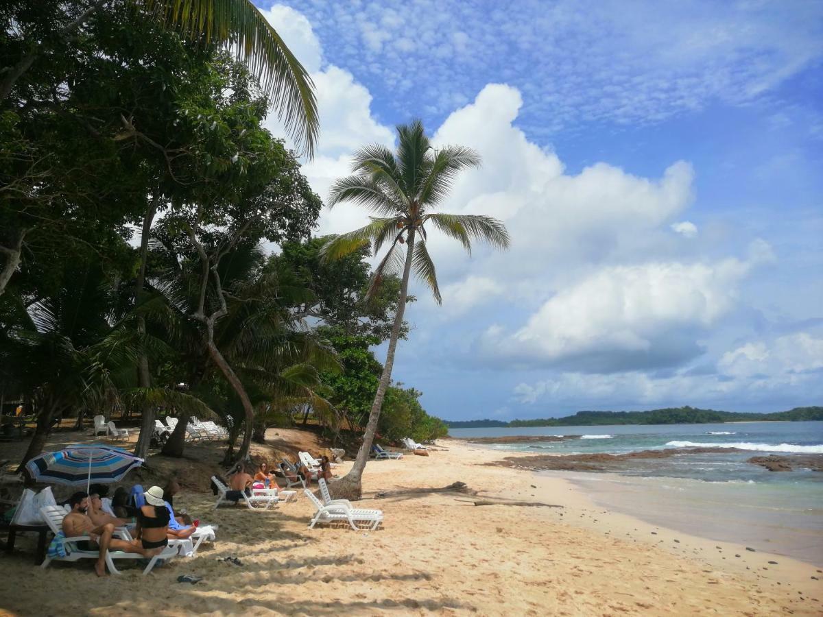 Sonny Island Resort Cabanas Frente Al Mar Punta Bajo Rico Exterior photo