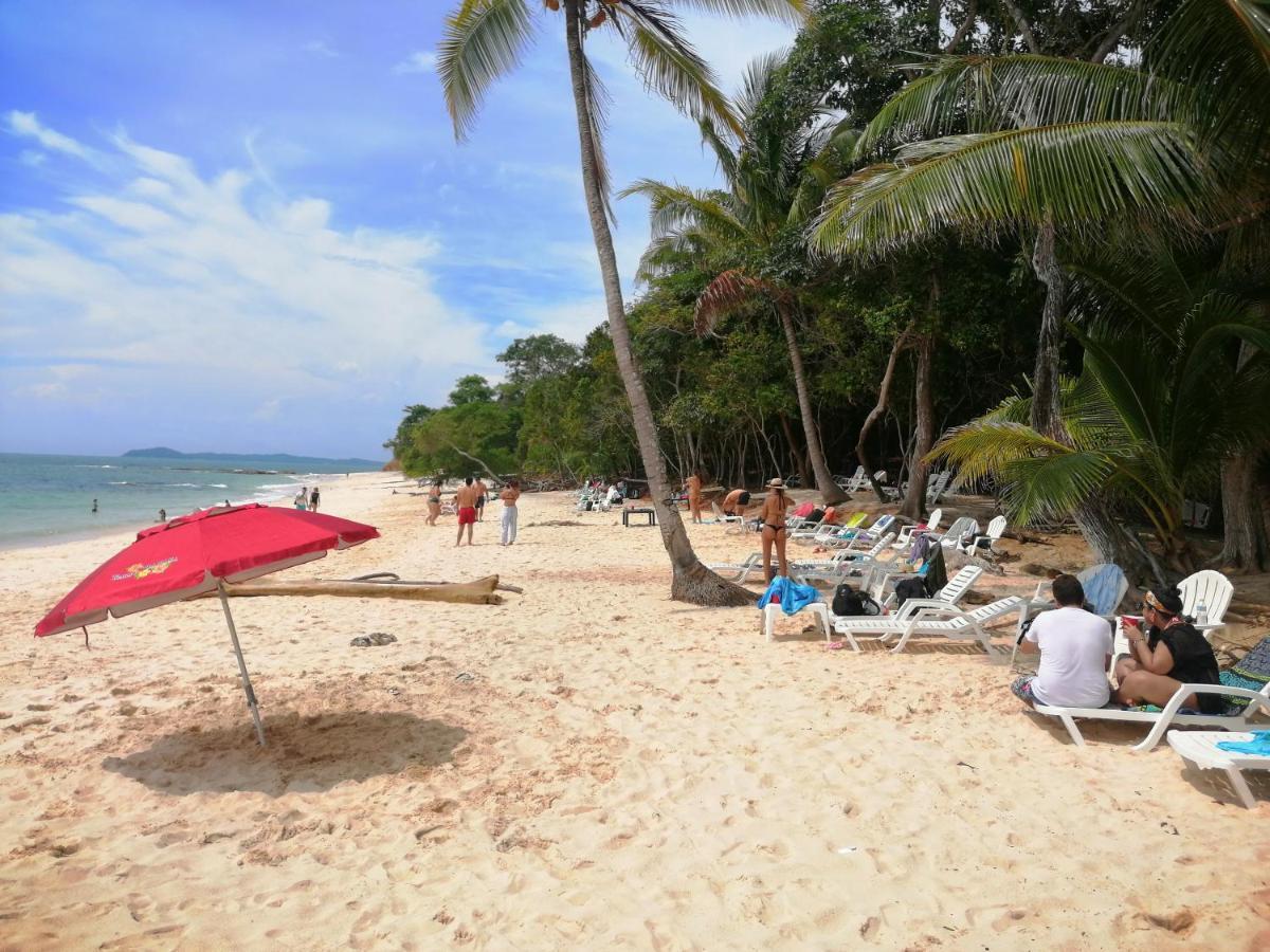 Sonny Island Resort Cabanas Frente Al Mar Punta Bajo Rico Exterior photo