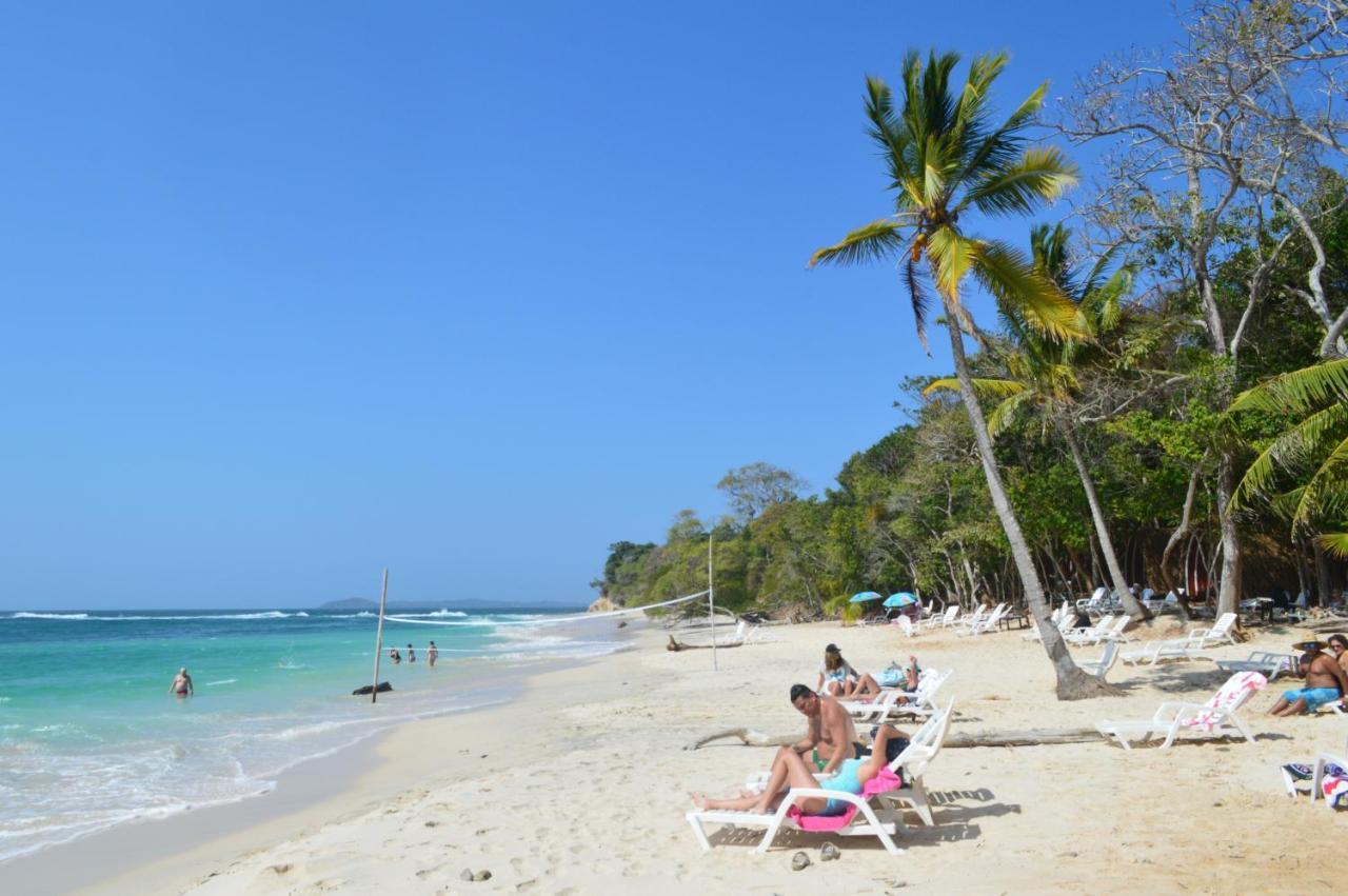Sonny Island Resort Cabanas Frente Al Mar Punta Bajo Rico Exterior photo
